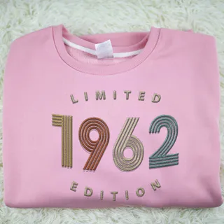 Limited Edition 1962 Embroidered Sweatshirt – Pink