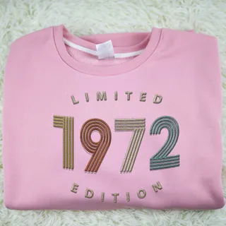 Limited Edition 1972 Embroidered Sweatshirt – Pink