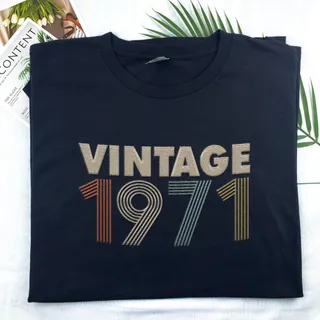 Vintaged 1971 Embroidered T-Shirt – Black