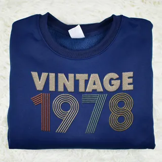 Vintaged 1978 Embroidered Sweatshirt – Navy