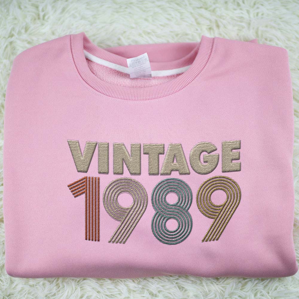 Vintaged 1989 Embroidered Sweatshirt