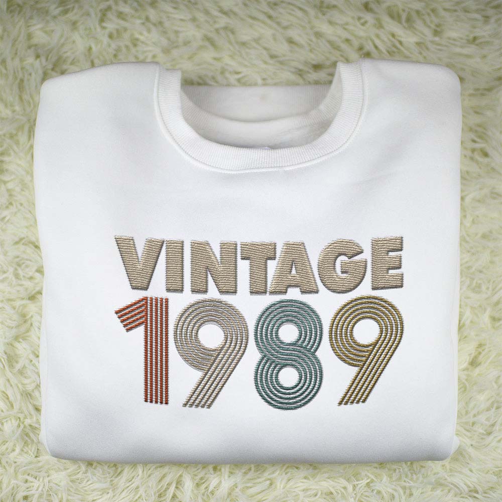 Vintaged 1989 Embroidered Sweatshirt