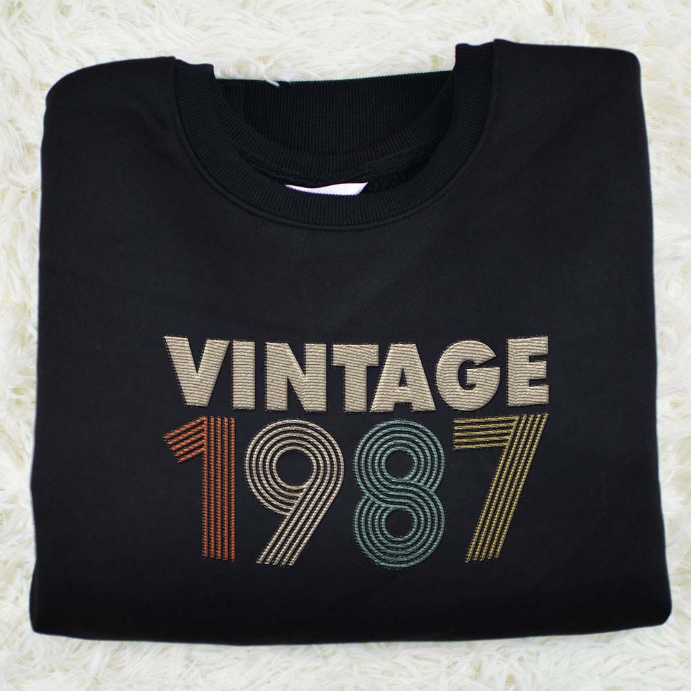 Vintaged 1987 Embroidered Sweatshirt