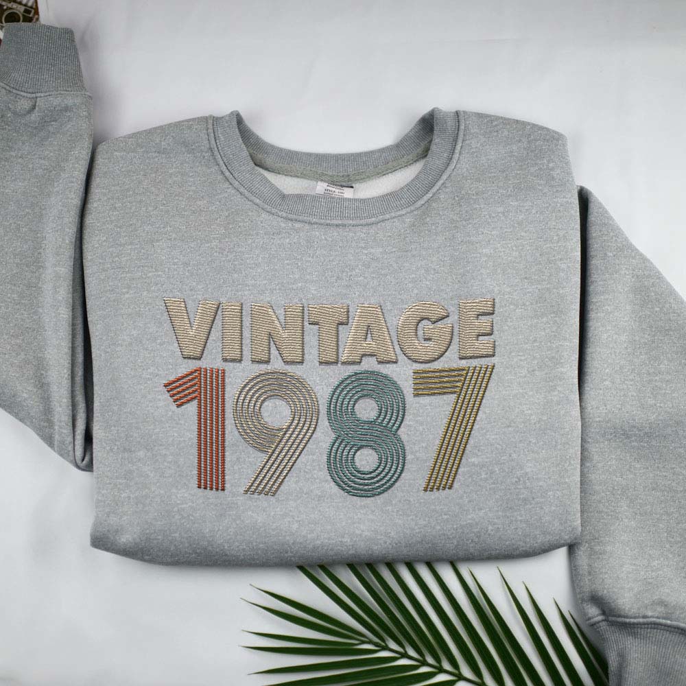 Vintaged 1987 Embroidered Sweatshirt