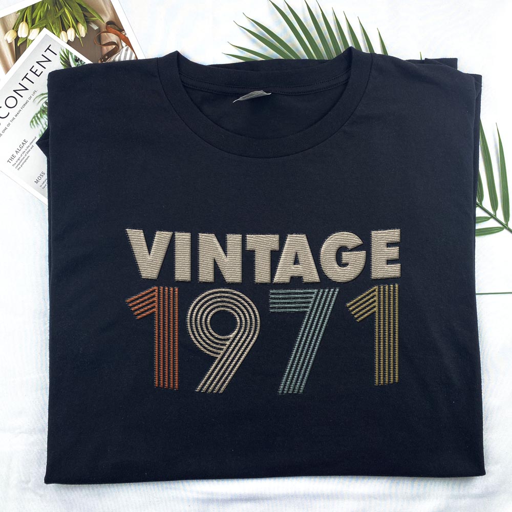 Vintaged 1971 Embroidered T-Shirt