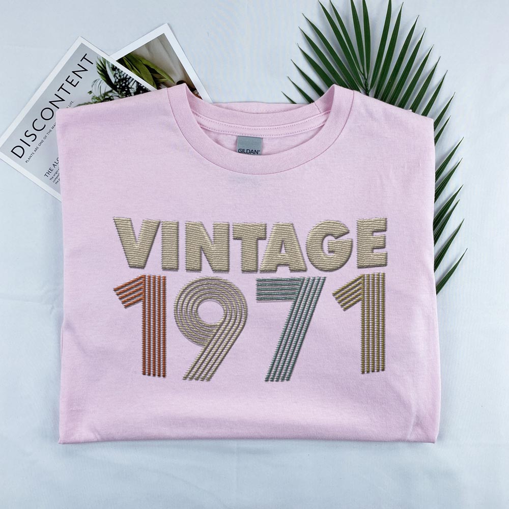 Vintaged 1971 Embroidered T-Shirt