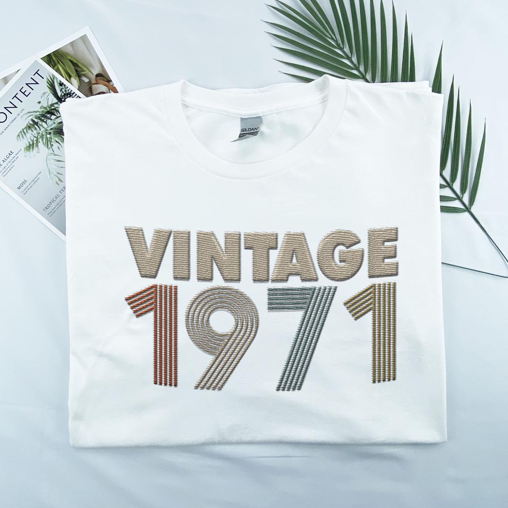 Vintaged 1971 Embroidered T-Shirt