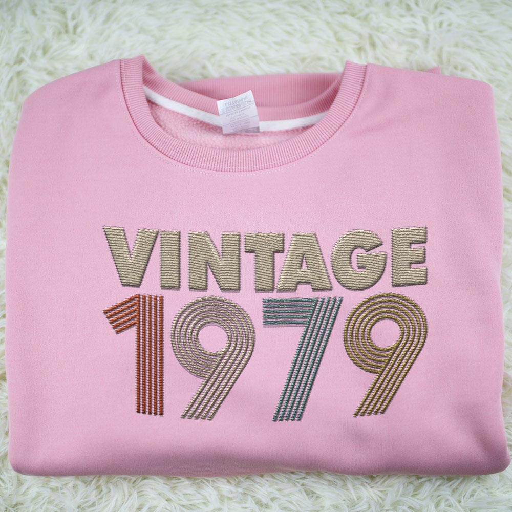Vintaged 1979 Embroidered Sweatshirt