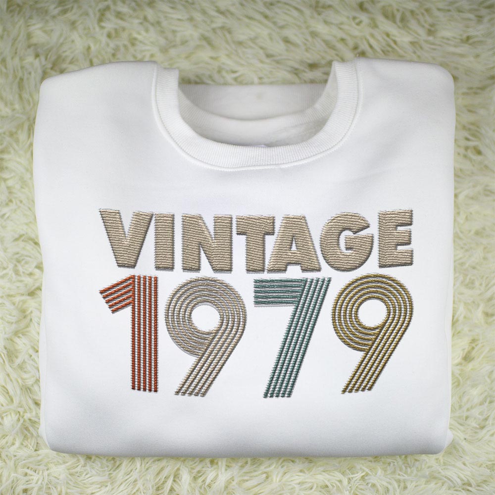 Vintaged 1979 Embroidered Sweatshirt