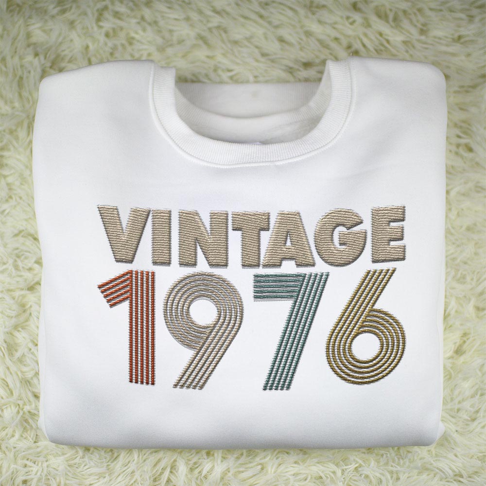 Vintaged 1976 Embroidered Sweatshirt