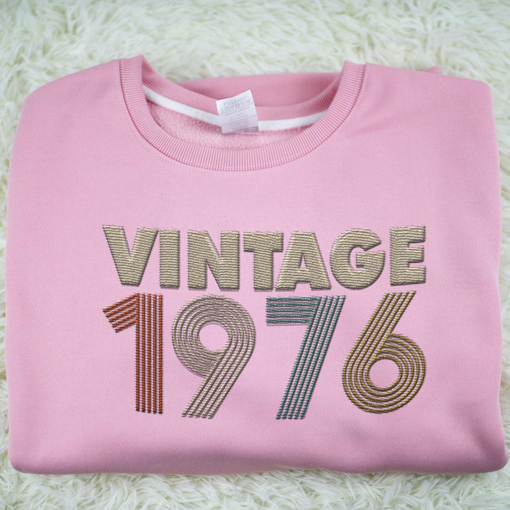 Vintaged 1976 Embroidered Sweatshirt