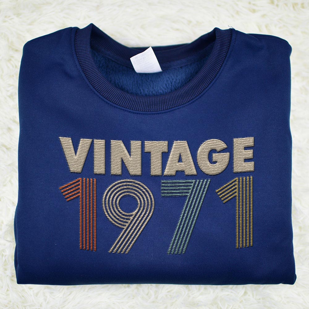 Vintaged 1971 Embroidered Sweatshirt