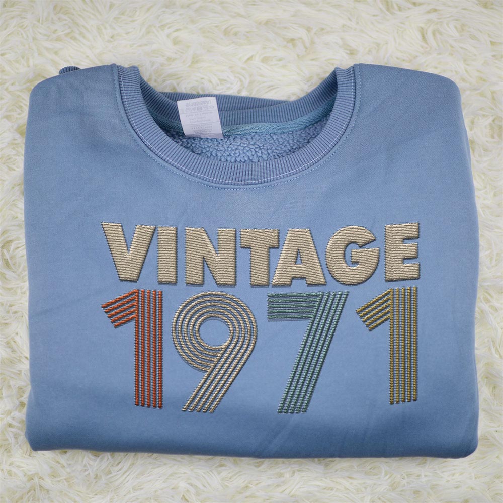 Vintaged 1971 Embroidered Sweatshirt