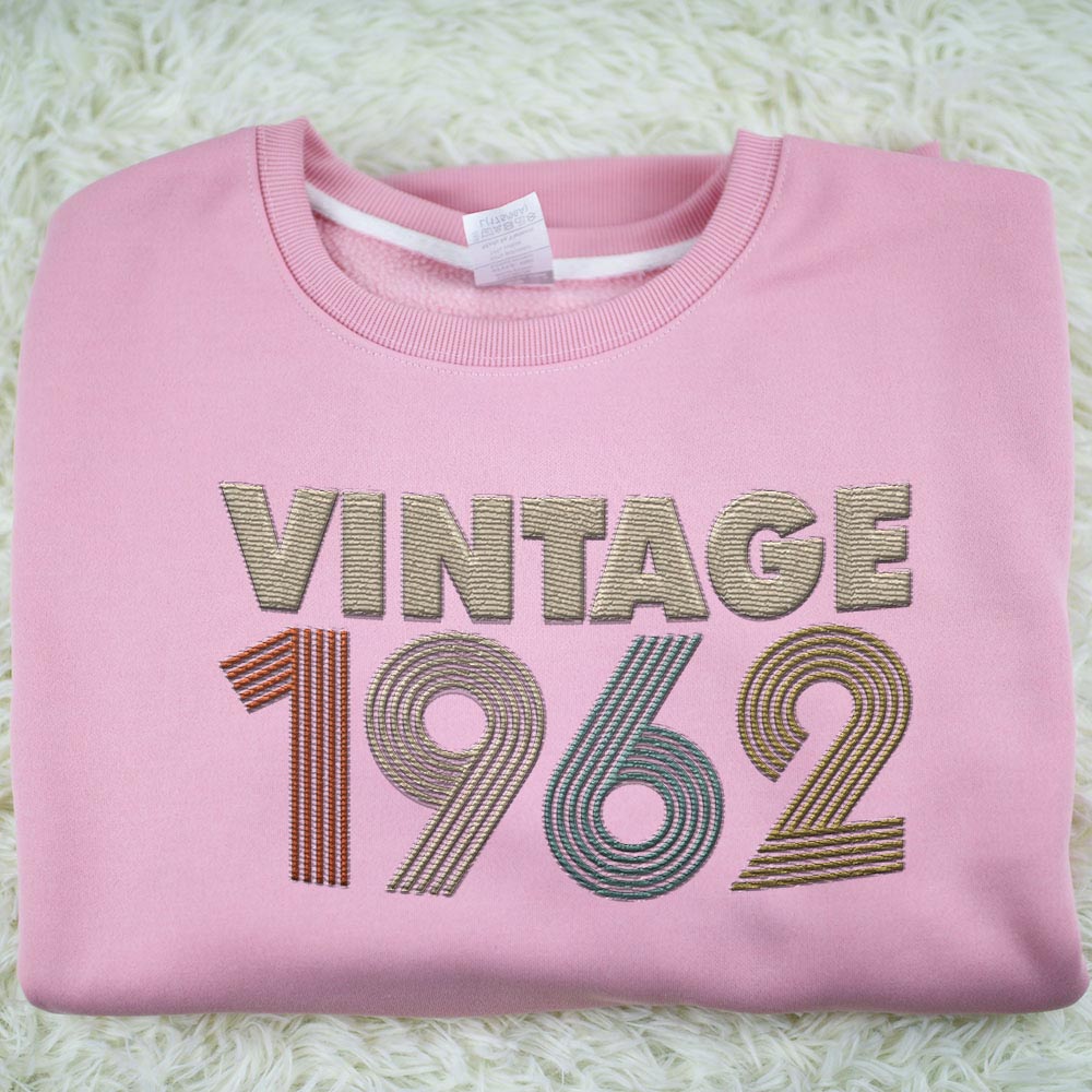 Vintaged 1962 Embroidered Sweatshirt