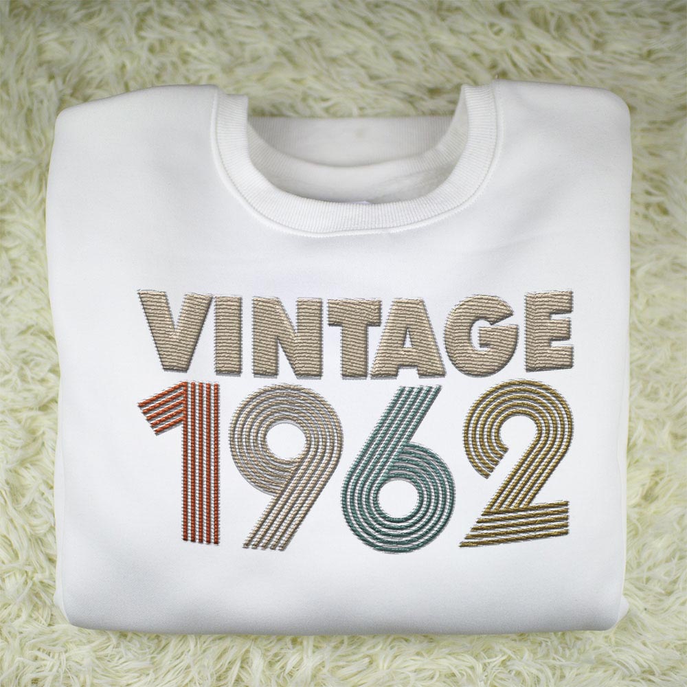 Vintaged 1962 Embroidered Sweatshirt