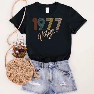 Limited Vintage 1977 Unique Birthday T-Shirt
