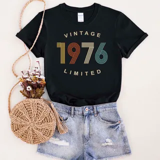 Limited Vintage 1976 Birthday T-Shirt